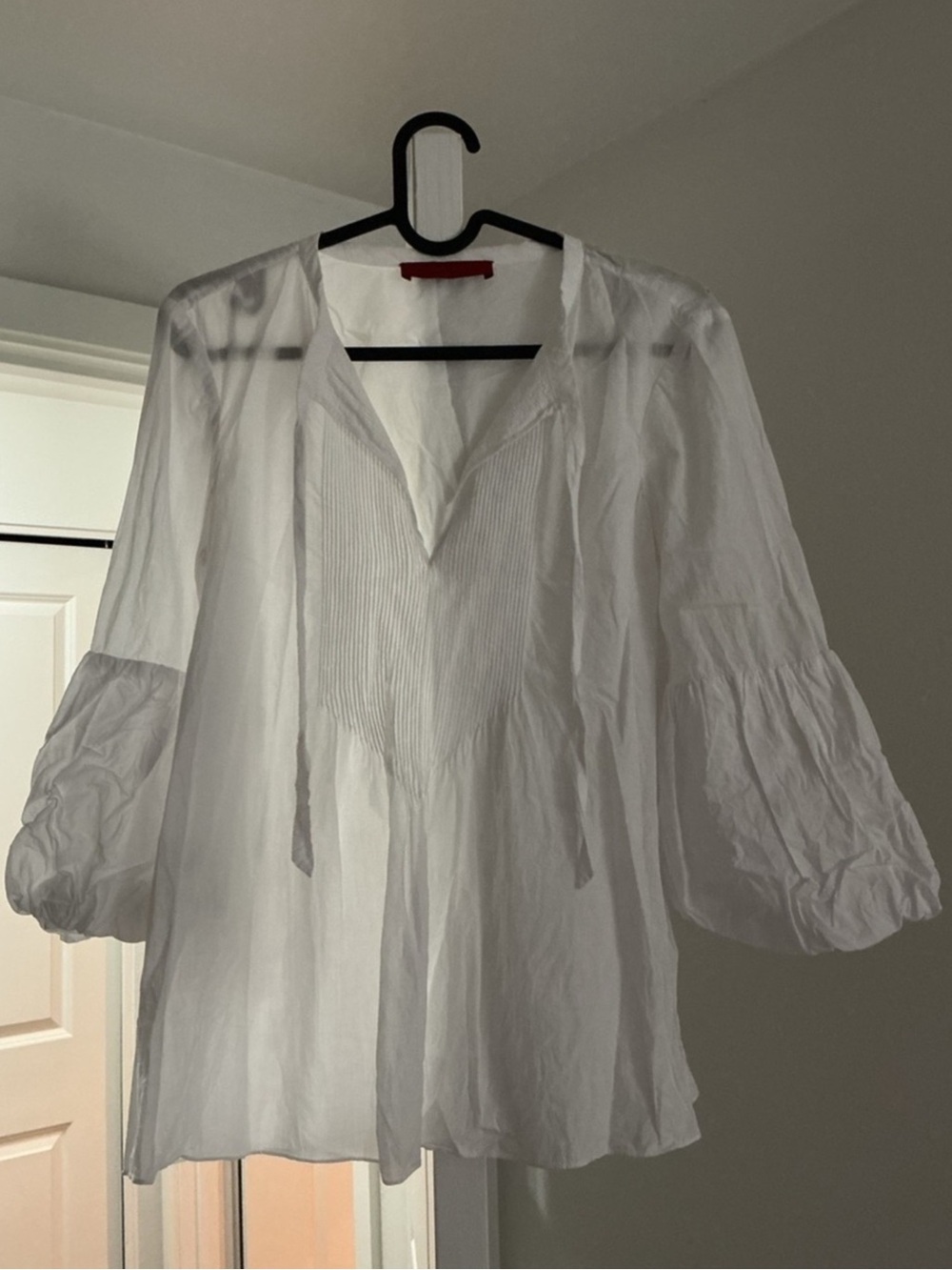 Carolina Herrera White V-Neck Cotton Blouse With Balloon Sleeves